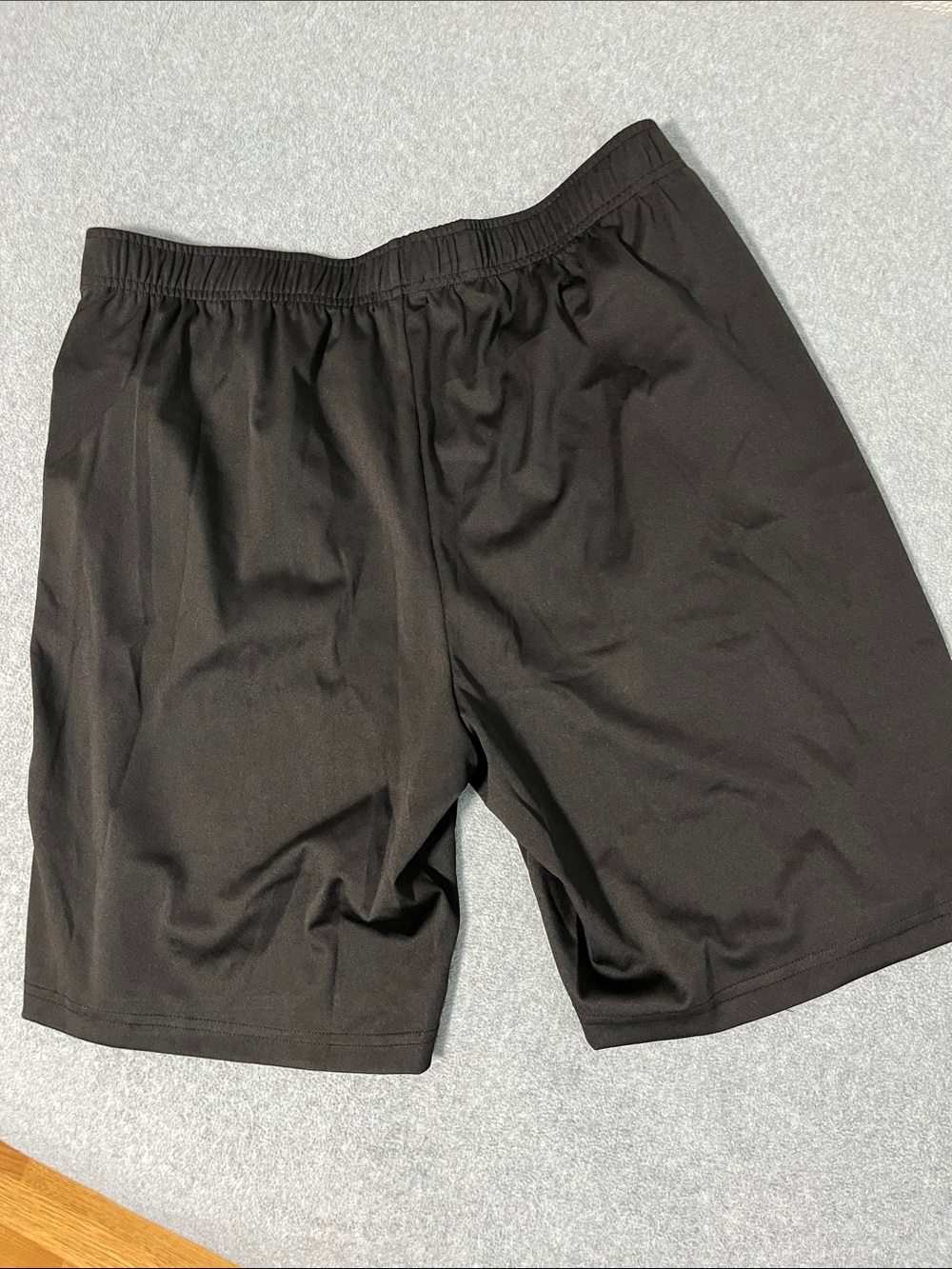 Men's Black Snap-Trim Athletic Shorts - Picture 3 of 6